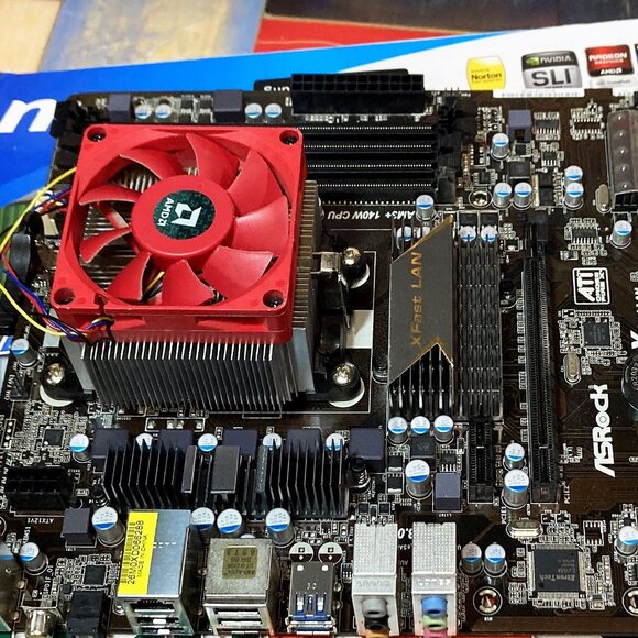 ASROCK 970 EXTREME3 R2.0 AM3+ MOTHERBOARD ATX DDR3 AMD FX UEFI SECURE BOOT - Picture 1 of 11
